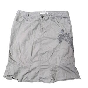 WHBM Fit and Flare y2k Embroidered Floral Ruffle Hem Cotton Skirt‎ Size 4 Gray
